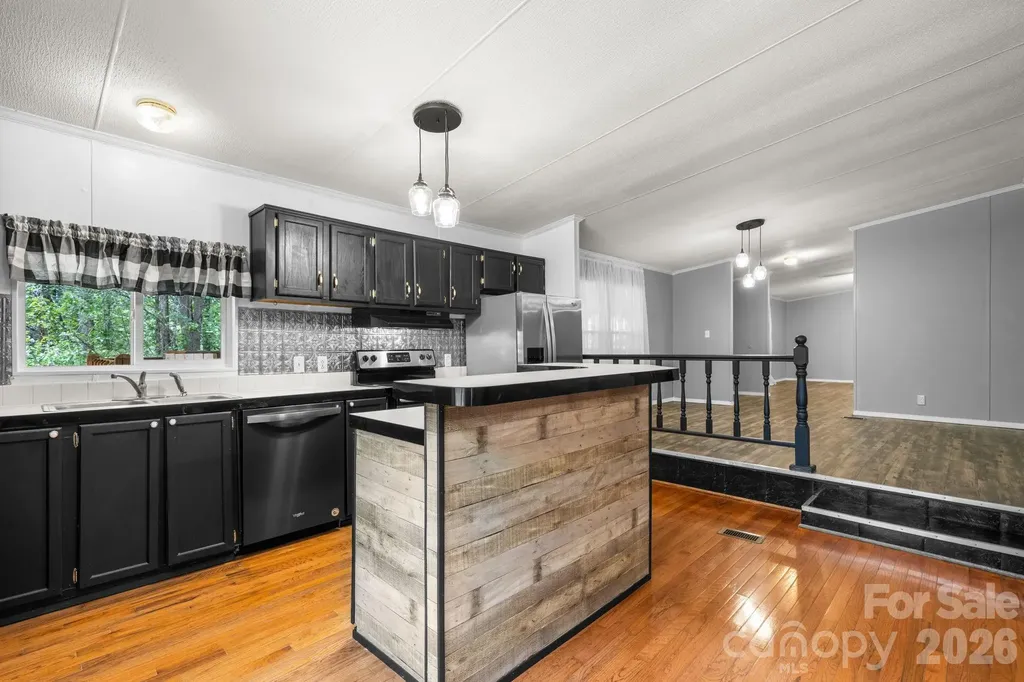4901 Uncle Freds Place Morganton NC 28655