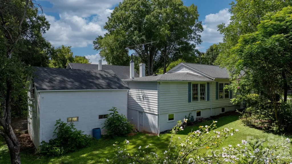 608 1st Street W Conover NC 28613