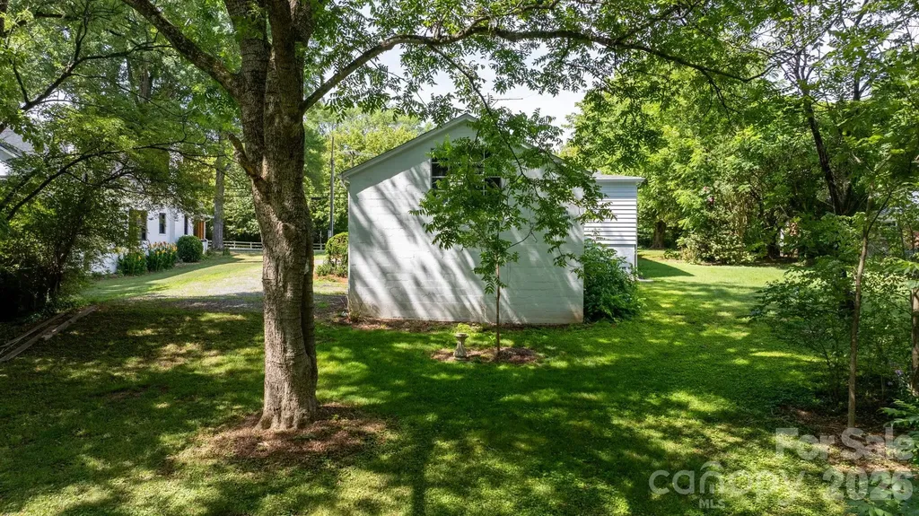 608 1st Street W Conover NC 28613