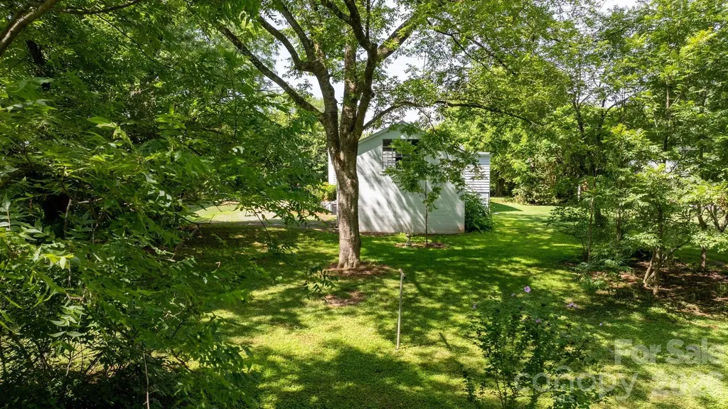 608 1st Street W Conover NC 28613