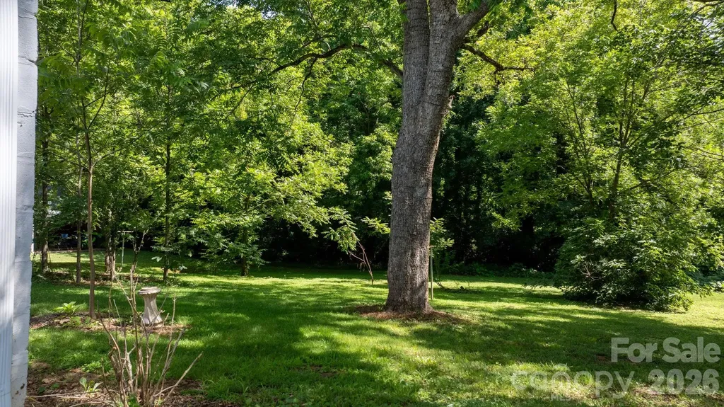 608 1st Street W Conover NC 28613