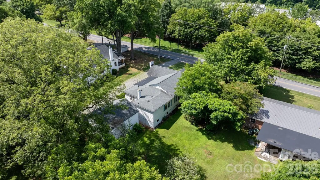 608 1st Street W Conover NC 28613