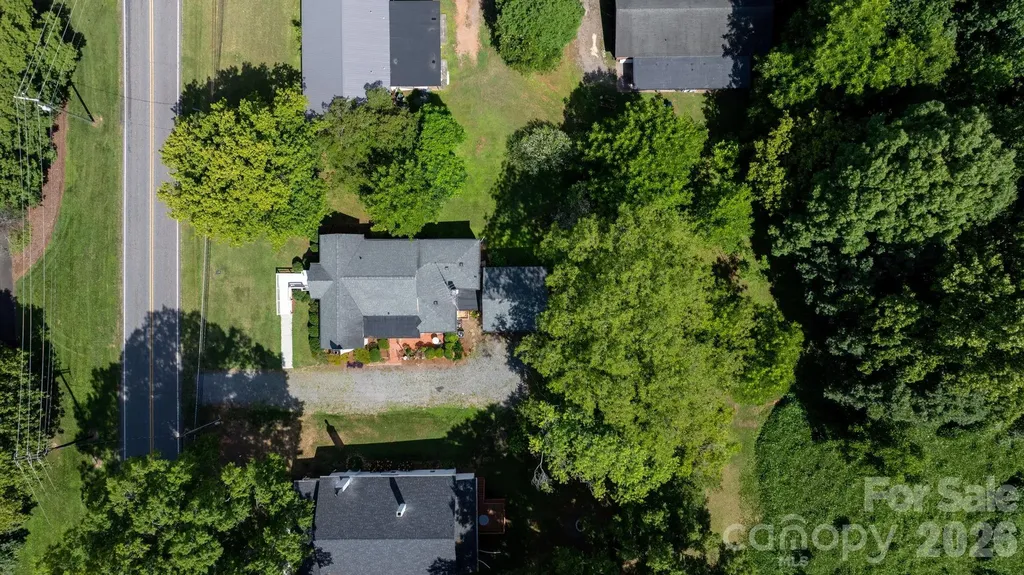 608 1st Street W Conover NC 28613