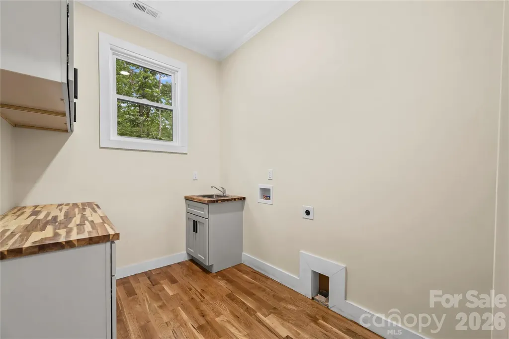 210 Hickory Tree Lane Hendersonville NC 28739
