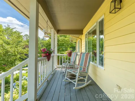 22 Meadow Brook Drive Fletcher NC 28732
