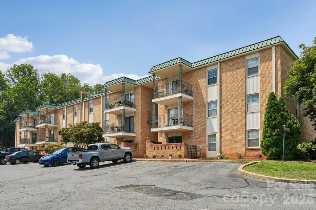 4736 Hedgemore Drive Charlotte NC 28209