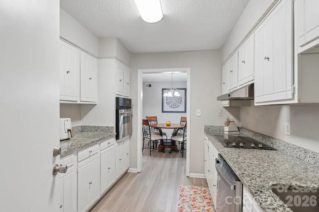 4736 Hedgemore Drive Charlotte NC 28209