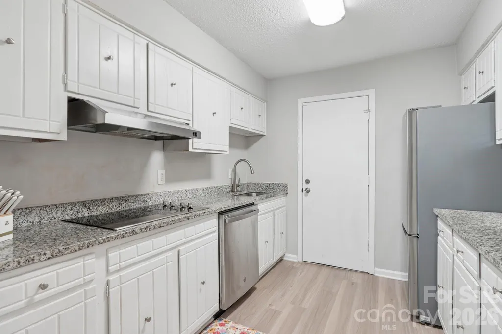4736 Hedgemore Drive Charlotte NC 28209