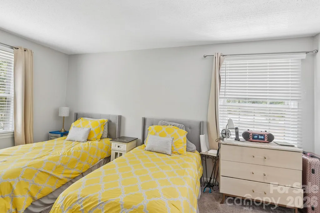 4736 Hedgemore Drive Charlotte NC 28209