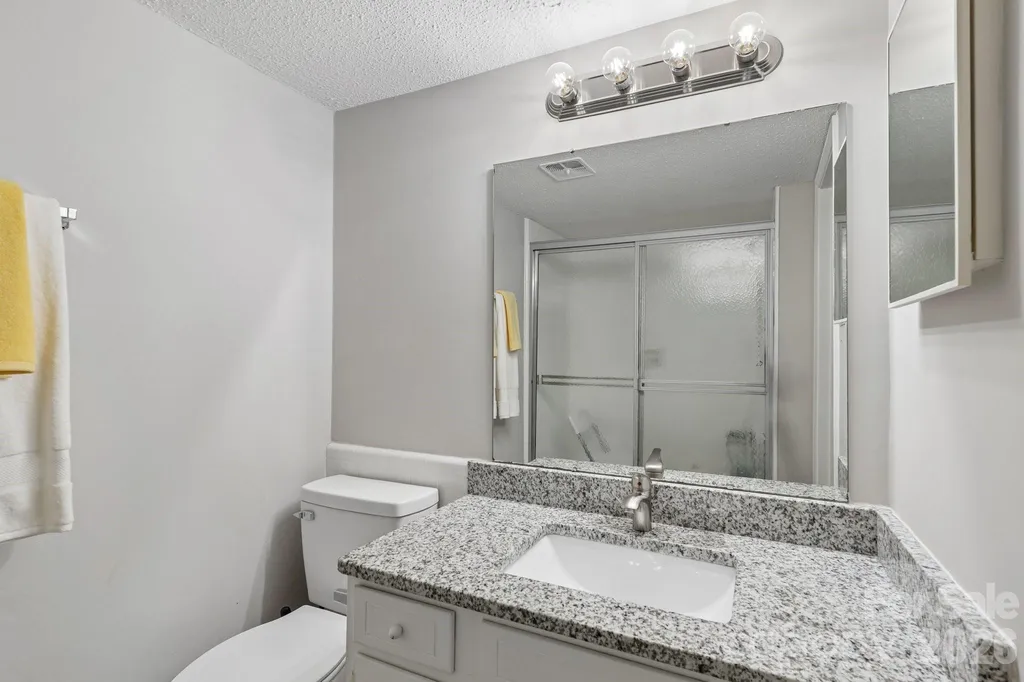 4736 Hedgemore Drive Charlotte NC 28209