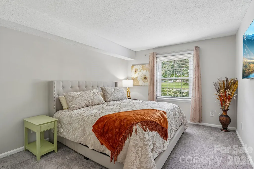 4736 Hedgemore Drive Charlotte NC 28209