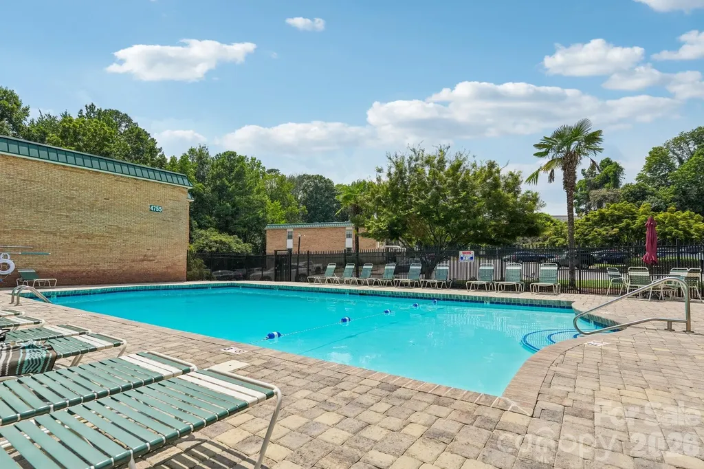 4736 Hedgemore Drive Charlotte NC 28209