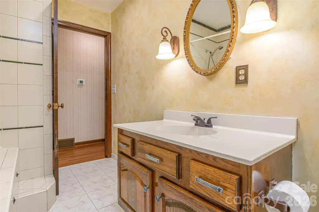 111 W Kindy Forest Drive Hendersonville NC 28739