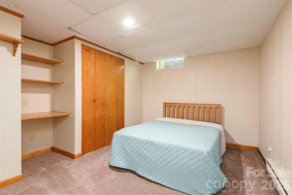 111 W Kindy Forest Drive Hendersonville NC 28739