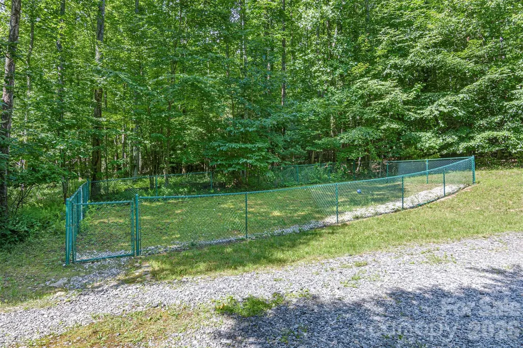 111 W Kindy Forest Drive Hendersonville NC 28739