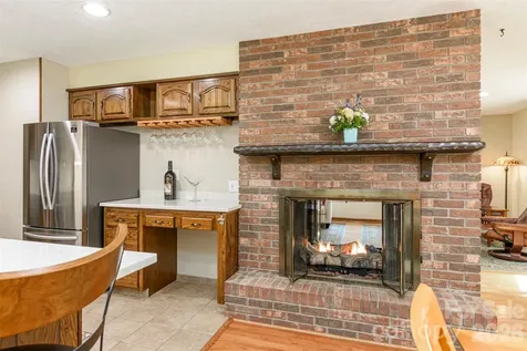 111 W Kindy Forest Drive Hendersonville NC 28739