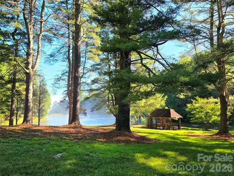 111 W Kindy Forest Drive Hendersonville NC 28739