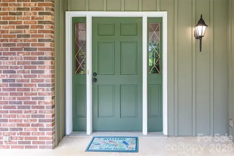 111 W Kindy Forest Drive Hendersonville NC 28739