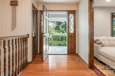 111 W Kindy Forest Drive Hendersonville NC 28739