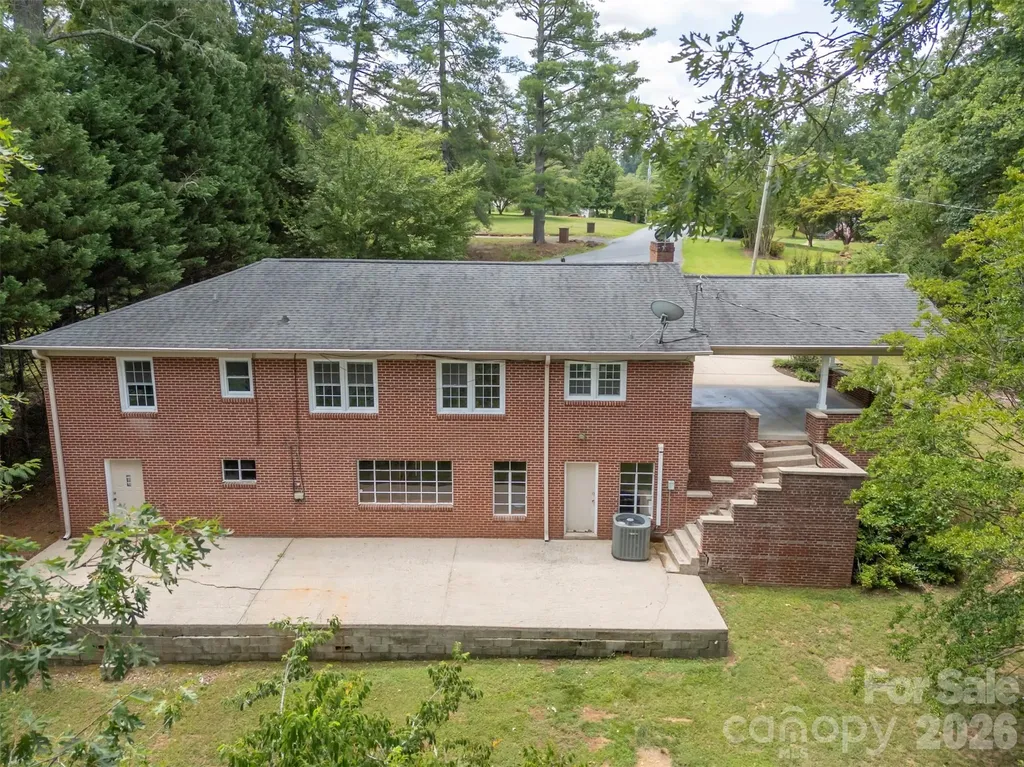 303 Elizabeth Avenue Forest City NC 28043