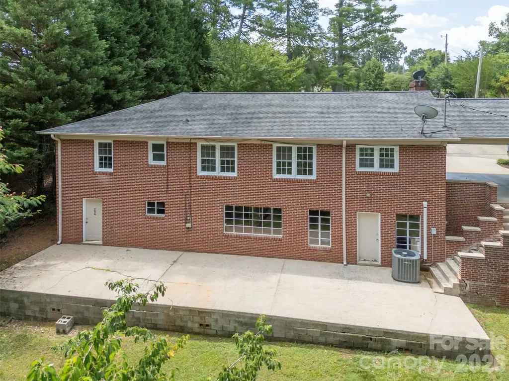 303 Elizabeth Avenue Forest City NC 28043