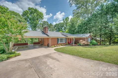 303 Elizabeth Avenue Forest City NC 28043