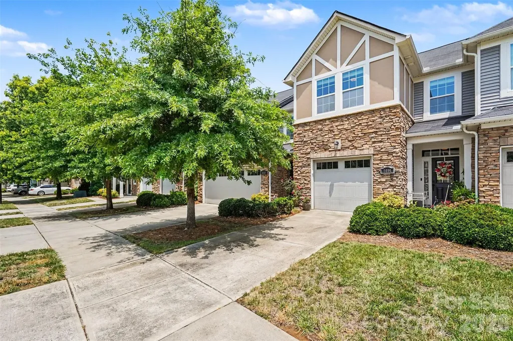 5606 Stonewells Drive Charlotte NC 28278