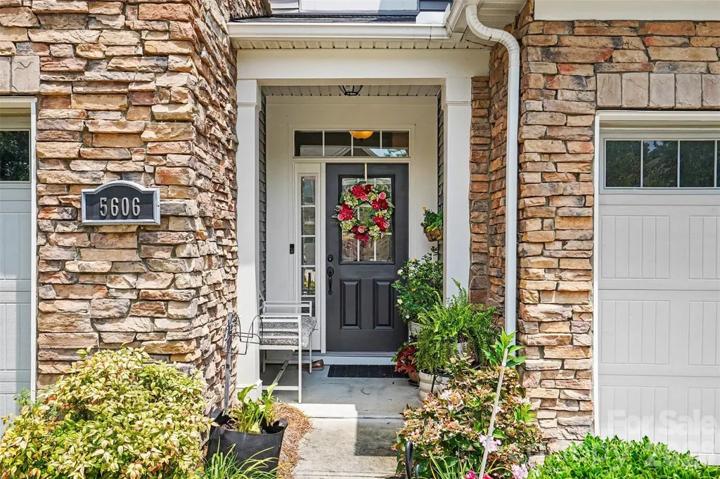 5606 Stonewells Drive Charlotte NC 28278