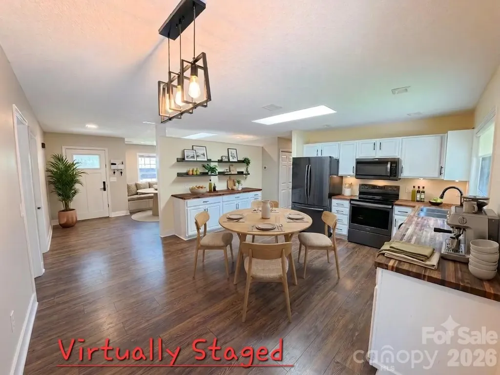 101 Tail Feather Lane Candler NC 28715