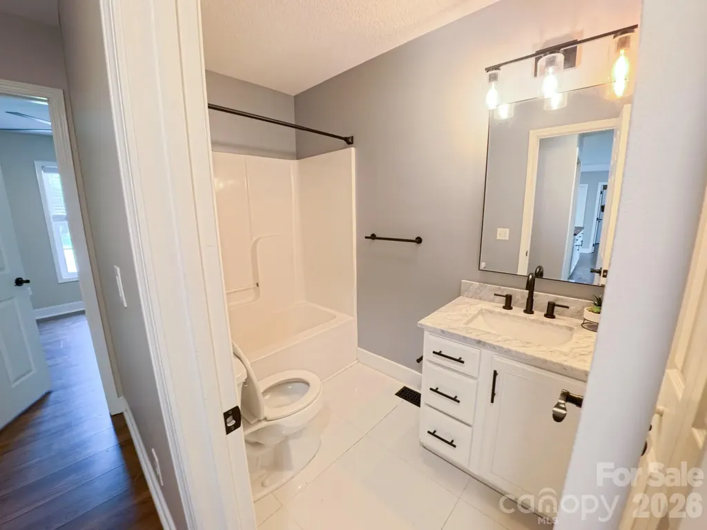 101 Tail Feather Lane Candler NC 28715