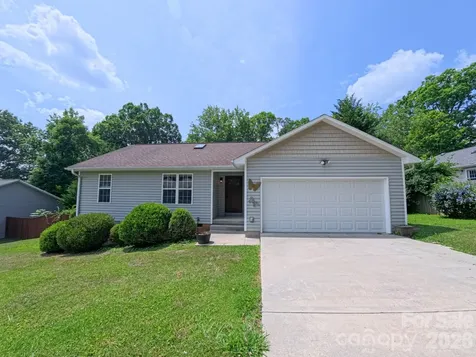 101 Tail Feather Lane Candler NC 28715