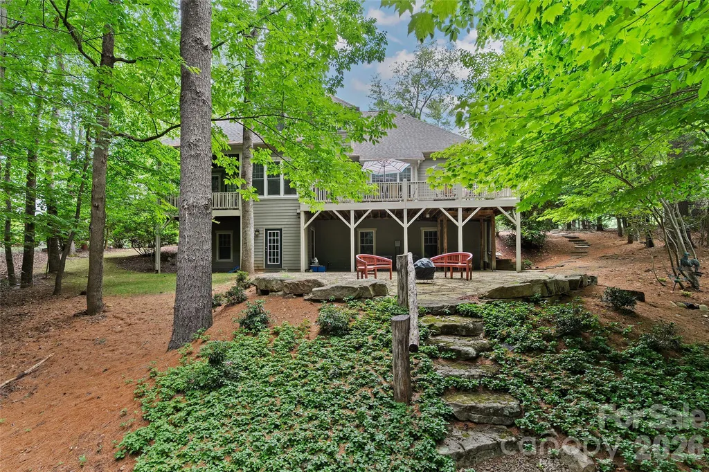 626 Wickhams Fancy Drive Candler NC 28715