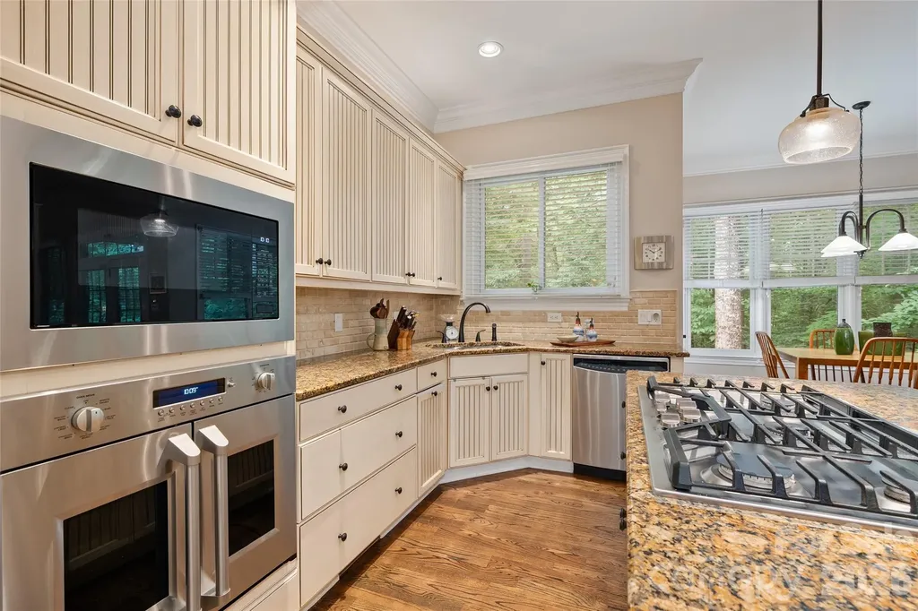 626 Wickhams Fancy Drive Candler NC 28715