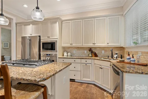 626 Wickhams Fancy Drive Candler NC 28715