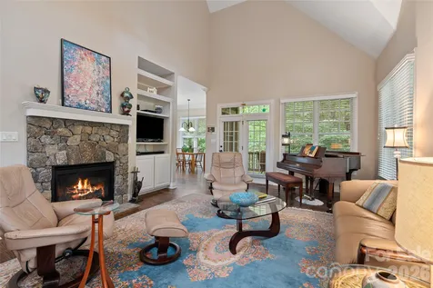 626 Wickhams Fancy Drive Candler NC 28715