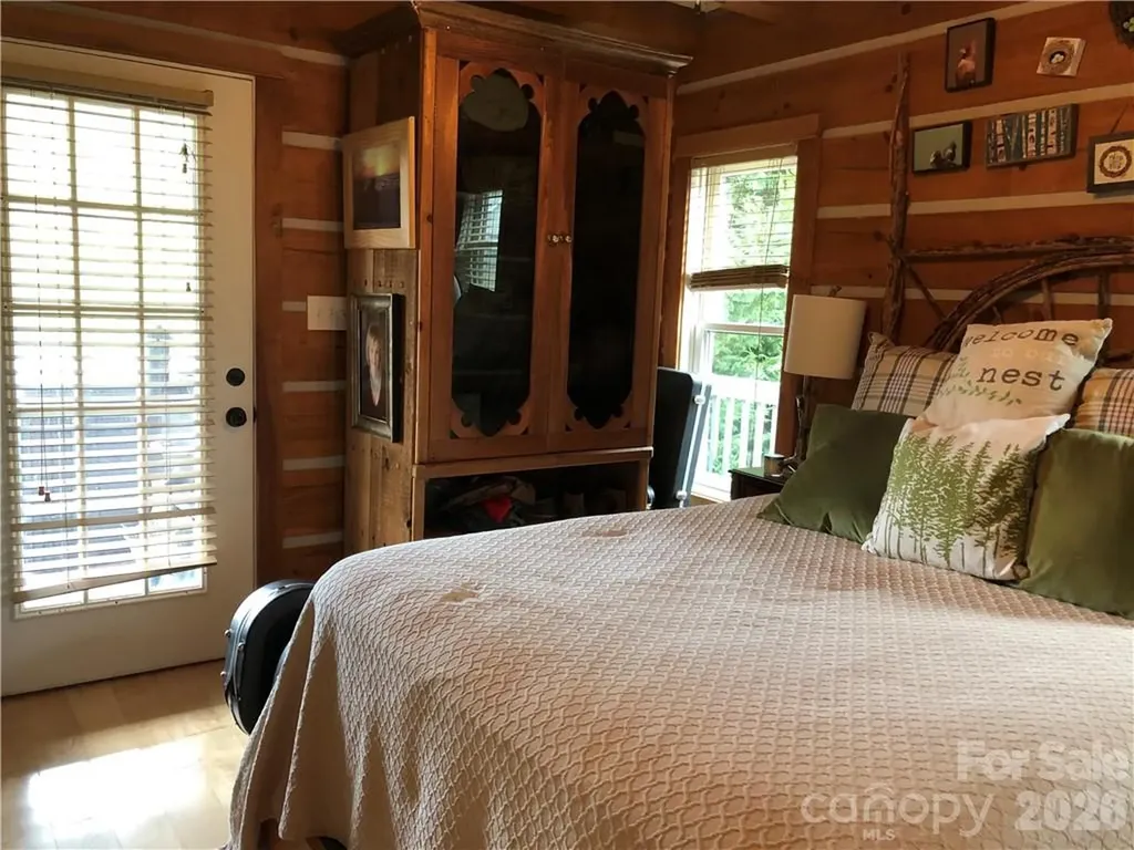 836 Burney Mountain Road Fletcher NC 28732