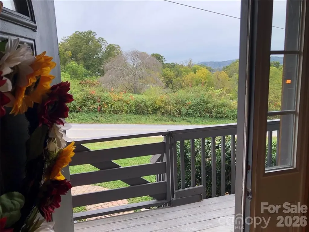 836 Burney Mountain Road Fletcher NC 28732