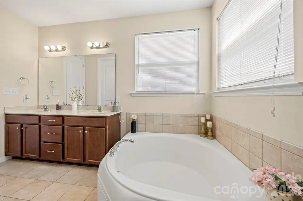 5610 Turtleback Court Charlotte NC 28269