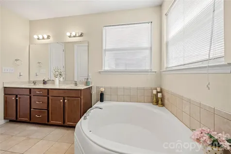 5610 Turtleback Court Charlotte NC 28269