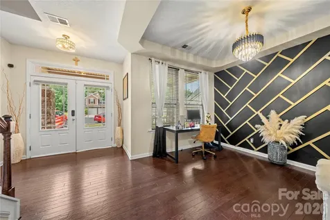 5610 Turtleback Court Charlotte NC 28269
