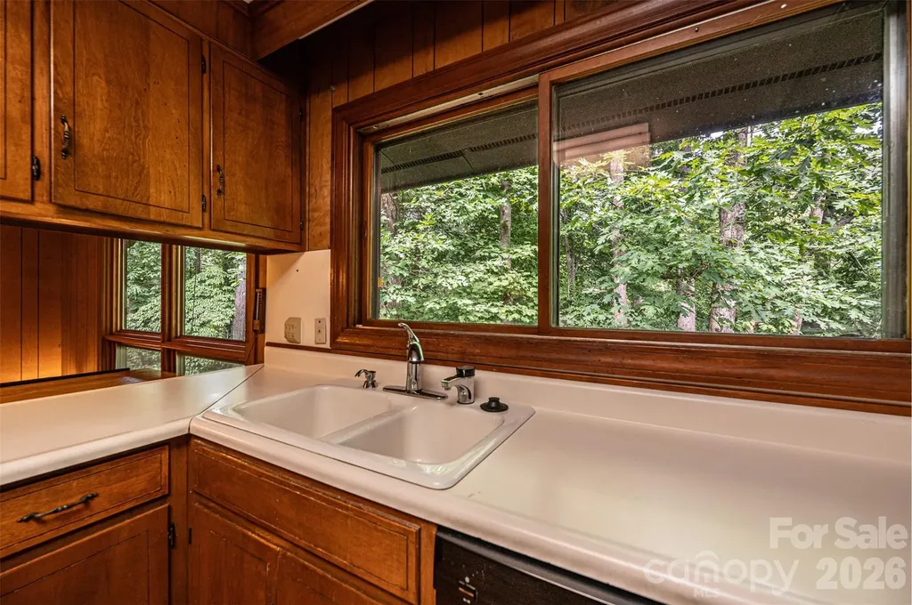 917 Cherokee Place SW Lenoir NC 28645