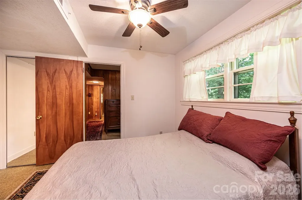 917 Cherokee Place SW Lenoir NC 28645