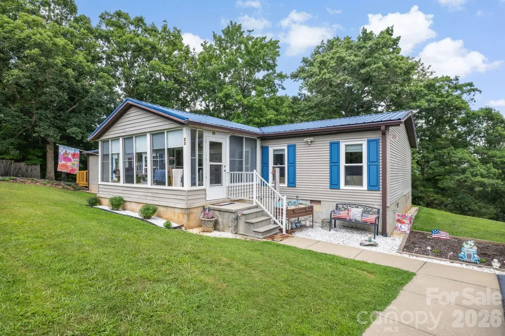 20 Little Austin Lane Leicester NC 28748