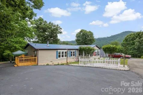 20 Little Austin Lane Leicester NC 28748