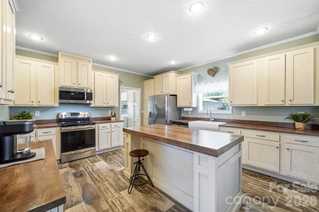 2460 Buffalo Hills Drive Concord NC 28025