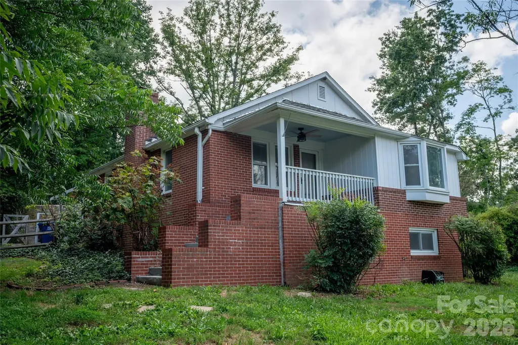1271 Upper Brush Creek Road Fairview NC 28730