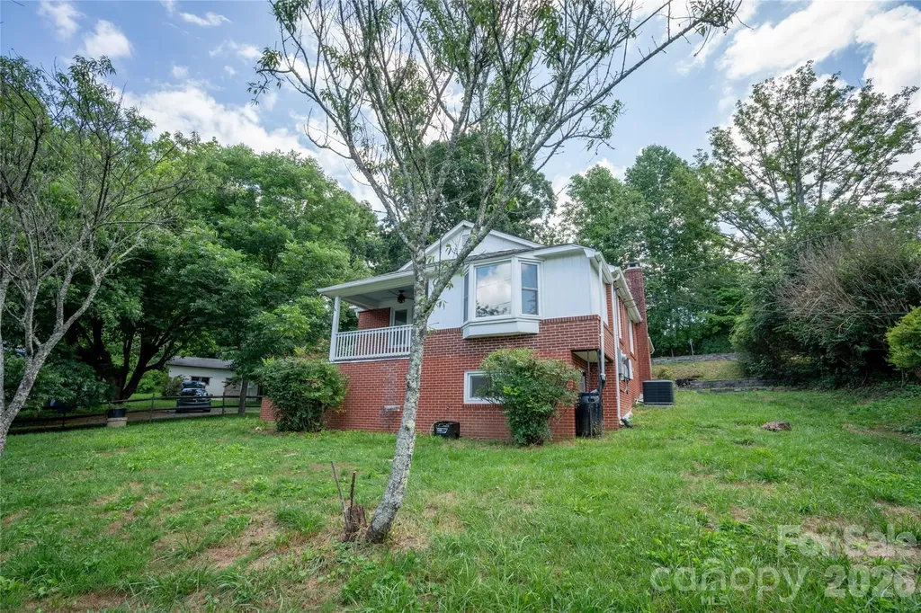 1271 Upper Brush Creek Road Fairview NC 28730