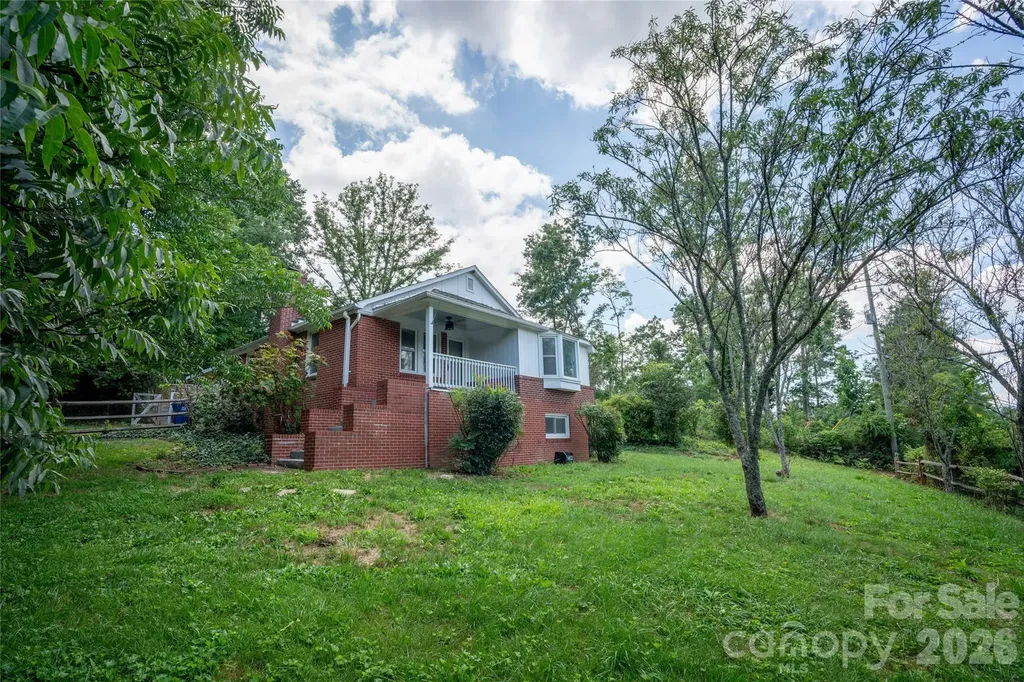 1271 Upper Brush Creek Road Fairview NC 28730