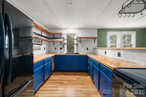 1271 Upper Brush Creek Road Fairview NC 28730
