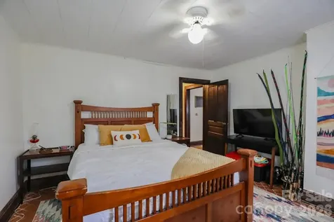1646 Silver Street Morganton NC 28655